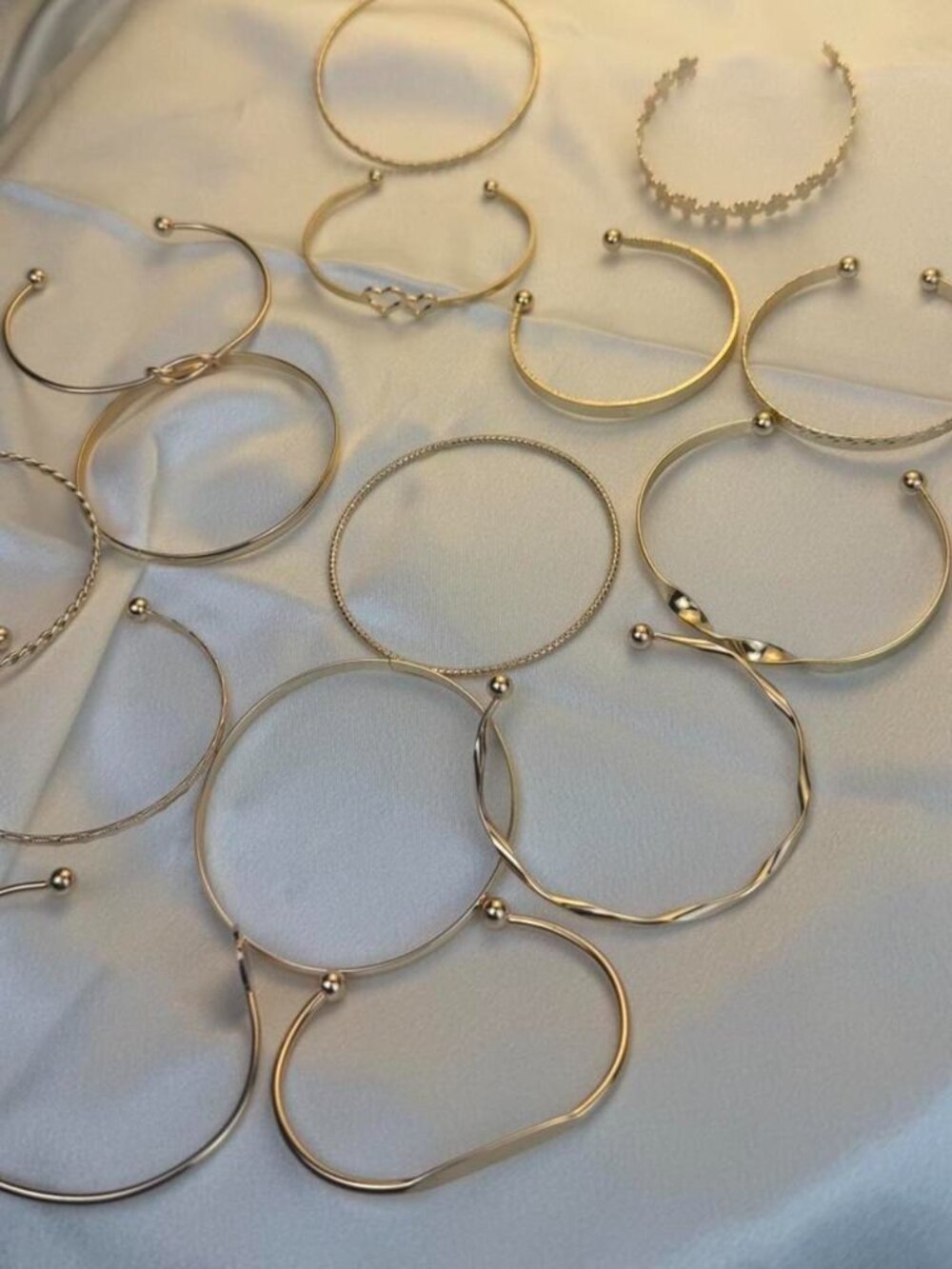 15-Piece‎ Gold Bangle Set - Picture 4 of 4